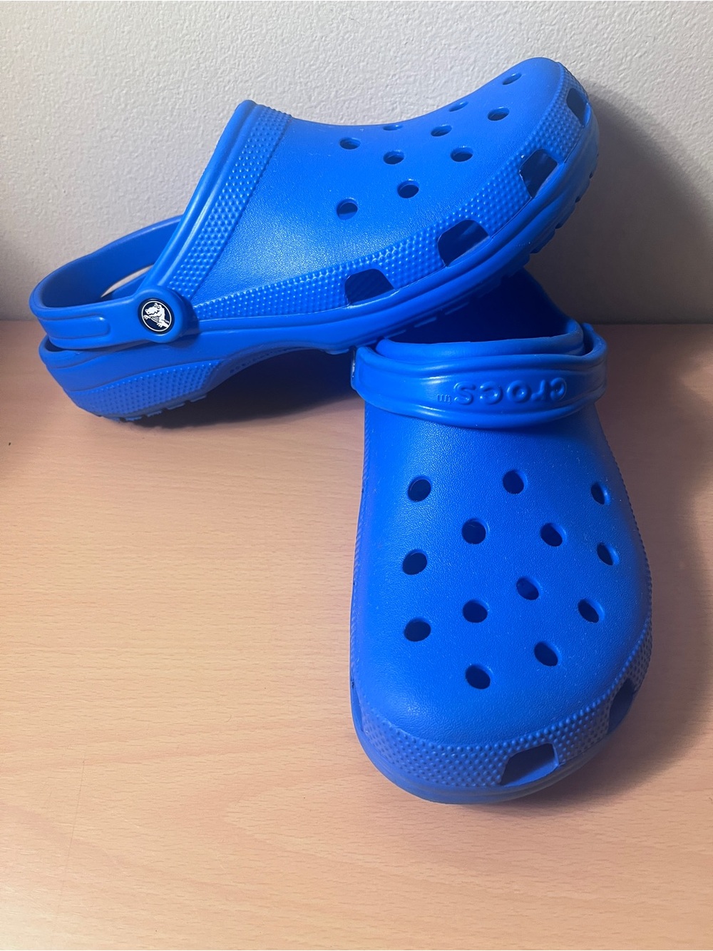 Crocs Classic Clog Blue Bolt Unisex Men’s 10 Women’s 12